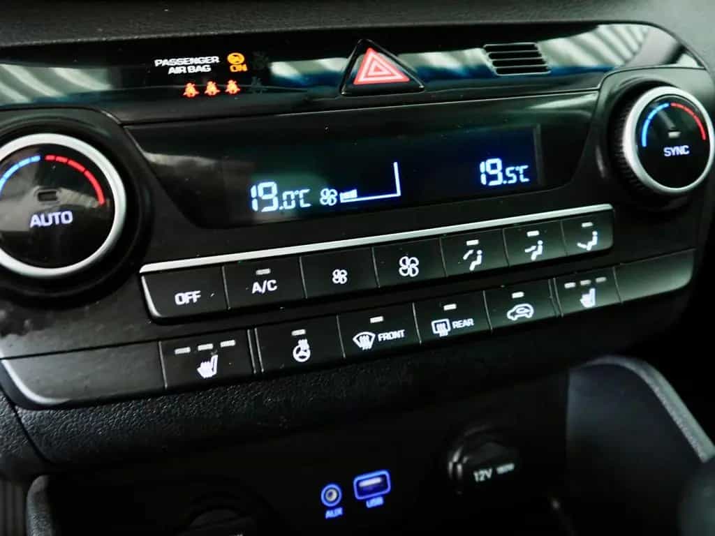 Hyundai TUCSON Style 2WD*Navi*R.Kamera* 07/2020-photo-17