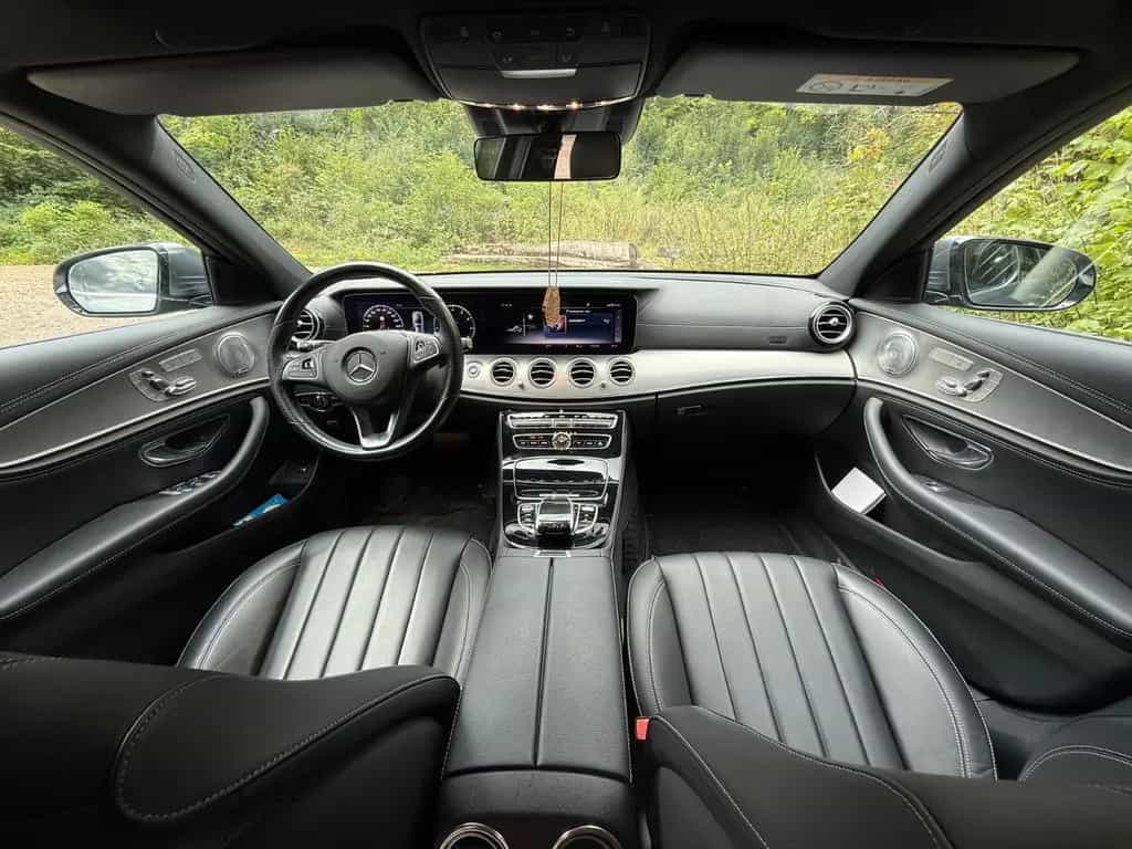 Mercedes-Benz E 400 4MATIC T AMG Line Autom. AMG Line 08/2017-photo-4