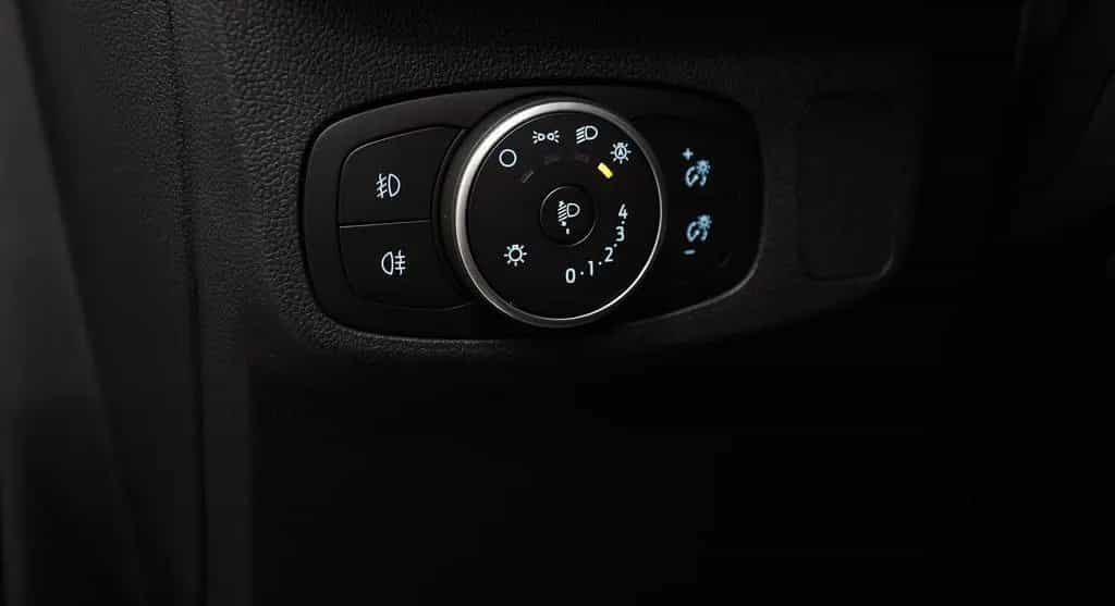 Ford Focus Turnier COOL & CONNECT*NAVI*AHK*SITZH+LENK 09/2021-photo-22