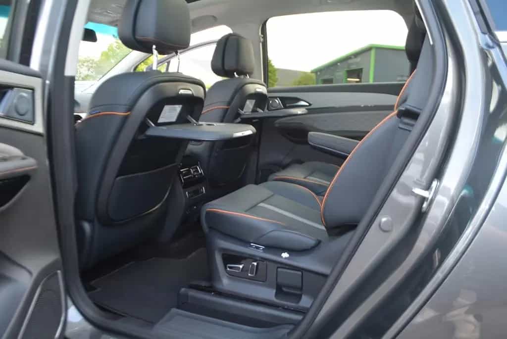 DFSK Forthing 4 U-Tour-7Sitzer-3 Jahre Garantie null-photo-21