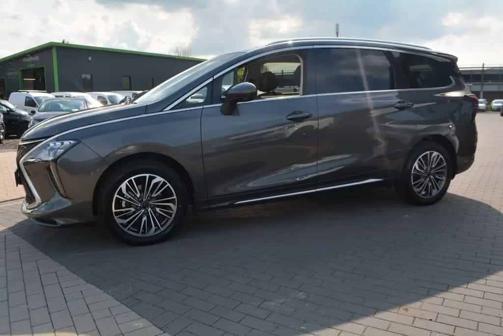 DFSK Forthing 4 U-Tour-7Sitzer-3 Jahre Garantie null-photo-4