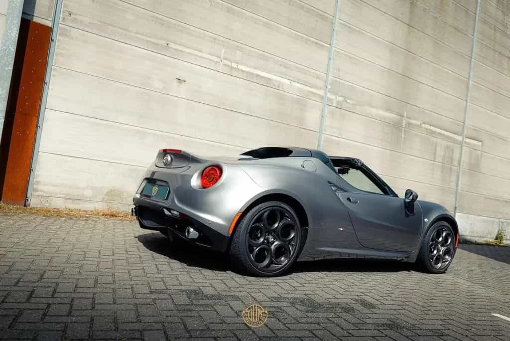 Alfa Romeo 4C Spider 1750TBI TCT 09/2017-photo-2
