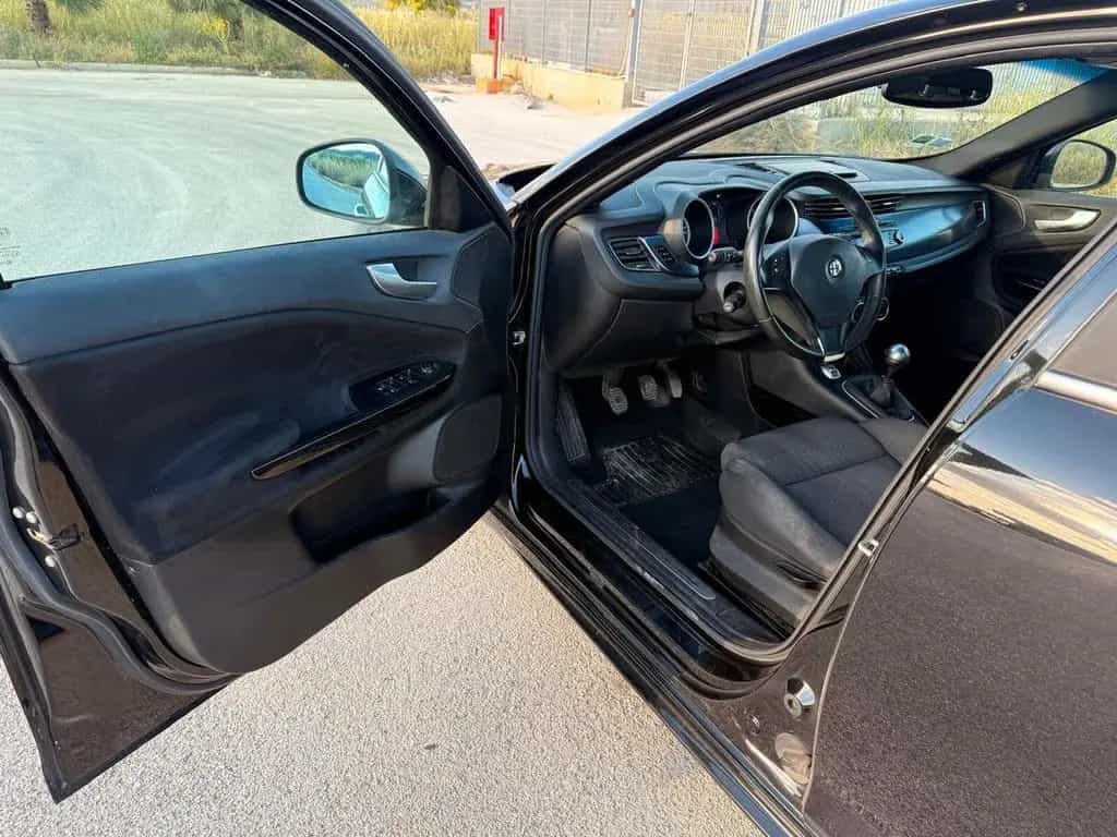Alfa Romeo Giulietta 1.6 JTDm-2 105 CV Progressi 09/2013-photo-10