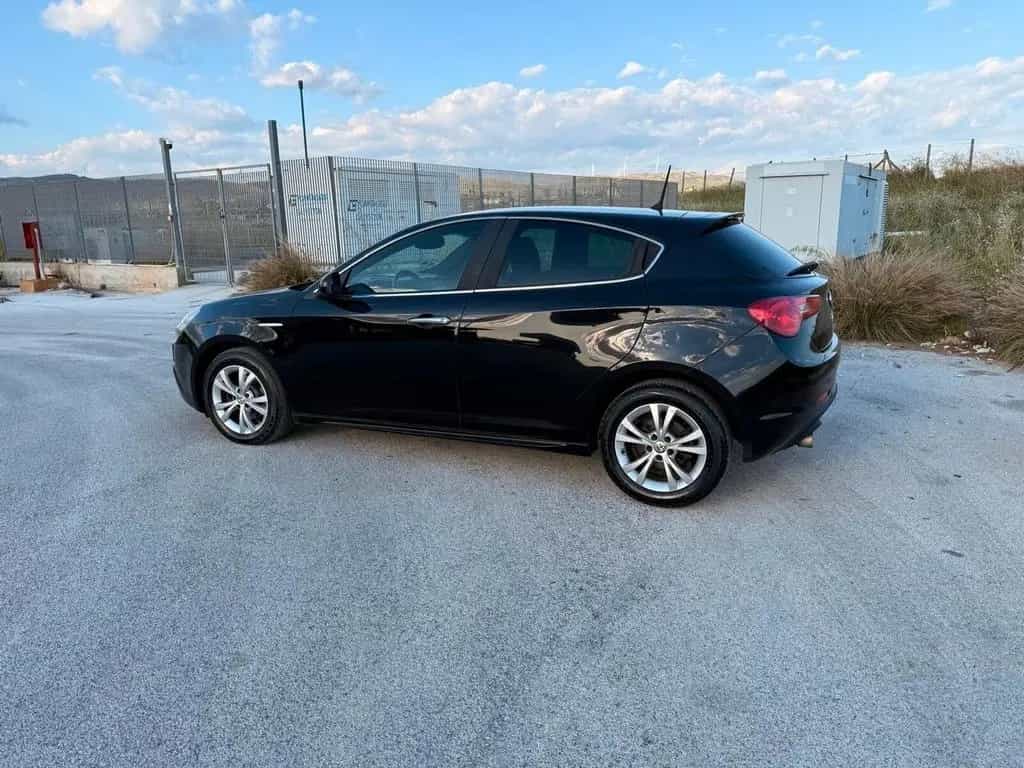 Alfa Romeo Giulietta 1.6 JTDm-2 105 CV Progressi 09/2013-photo-4