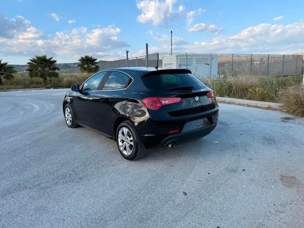 Alfa Romeo Giulietta 1.6 JTDm-2 105 CV Progressi 09/2013-photo-6