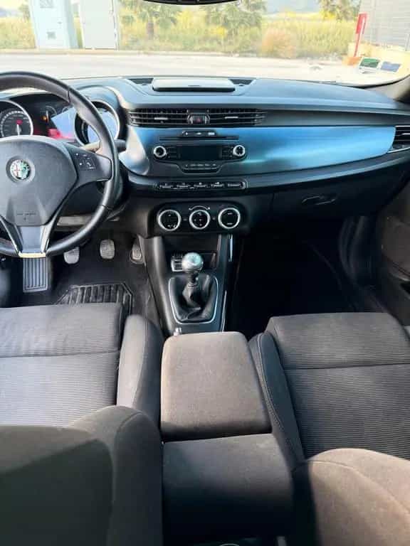Alfa Romeo Giulietta 1.6 JTDm-2 105 CV Progressi 09/2013-photo-9