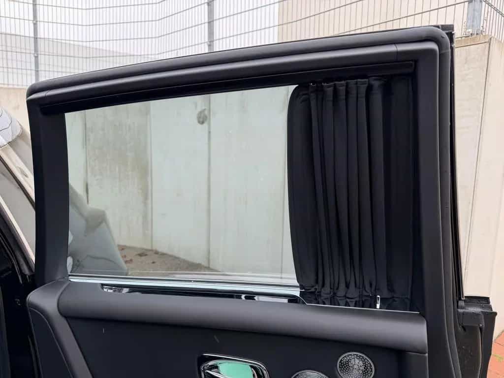 Rolls-Royce Phantom SWB | MY26 | 4 Seats | Black | on stock! null-photo-10