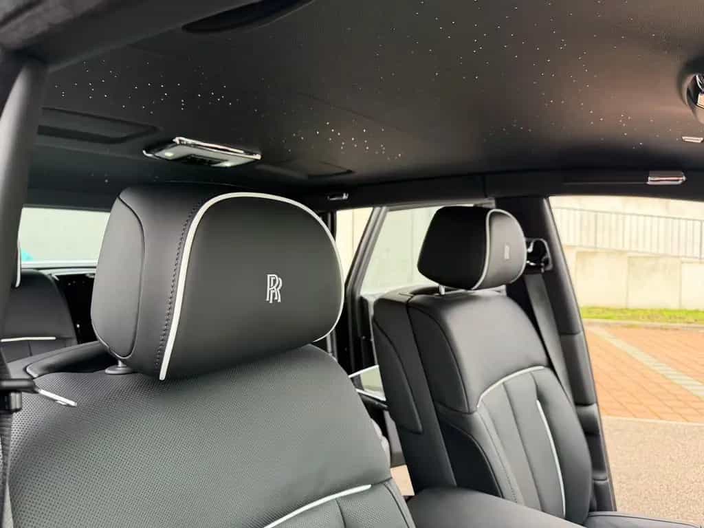 Rolls-Royce Phantom SWB | MY26 | 4 Seats | Black | on stock! null-photo-12