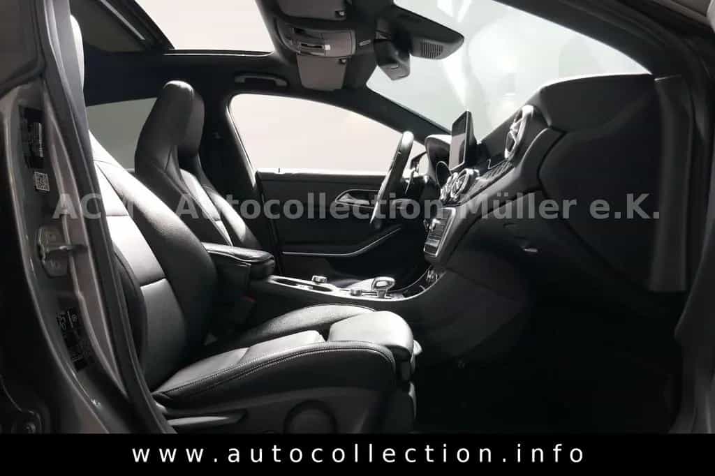 Mercedes-Benz CLA 45 AMG Shooting Brake 4Drive*2.Hand*Pano*LED 08/2018-photo-25