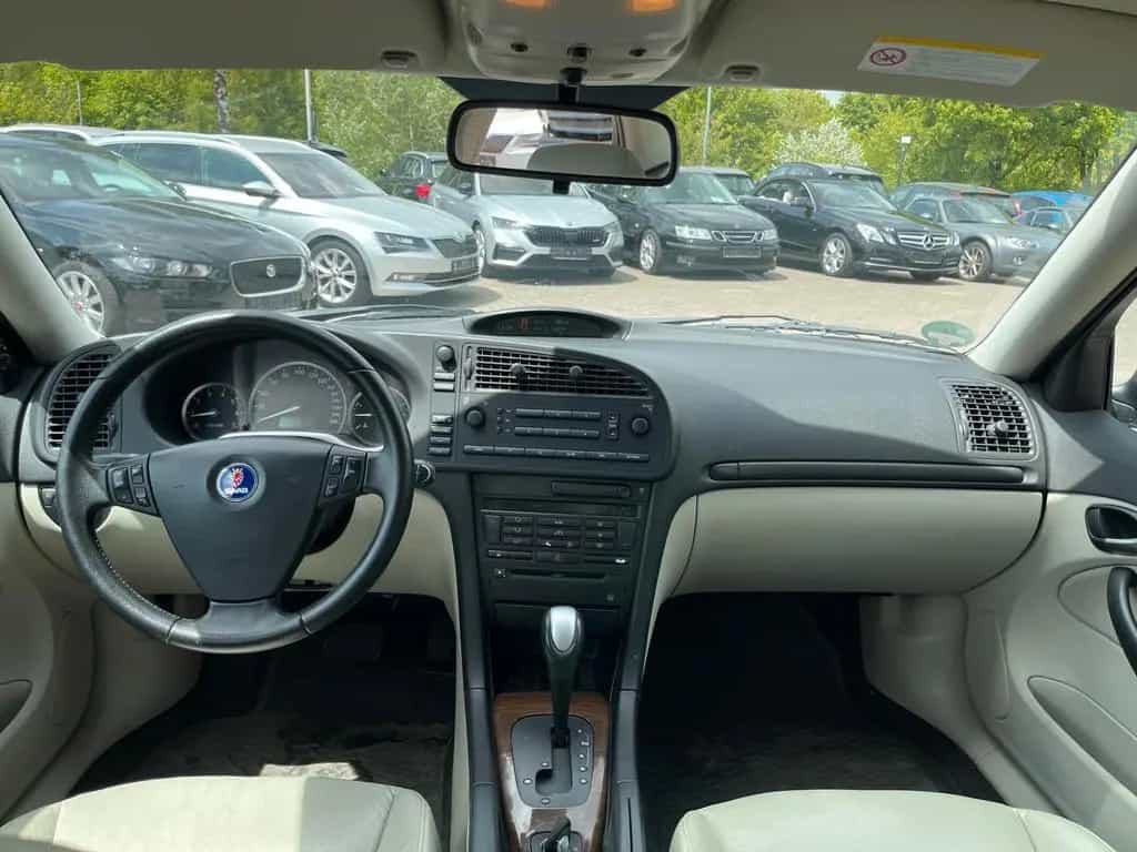 Saab 9-3 Lim. 2.0 T Arc/2.Hd/Autom./S-Heft/Leder/eSD 04/2004-photo-6