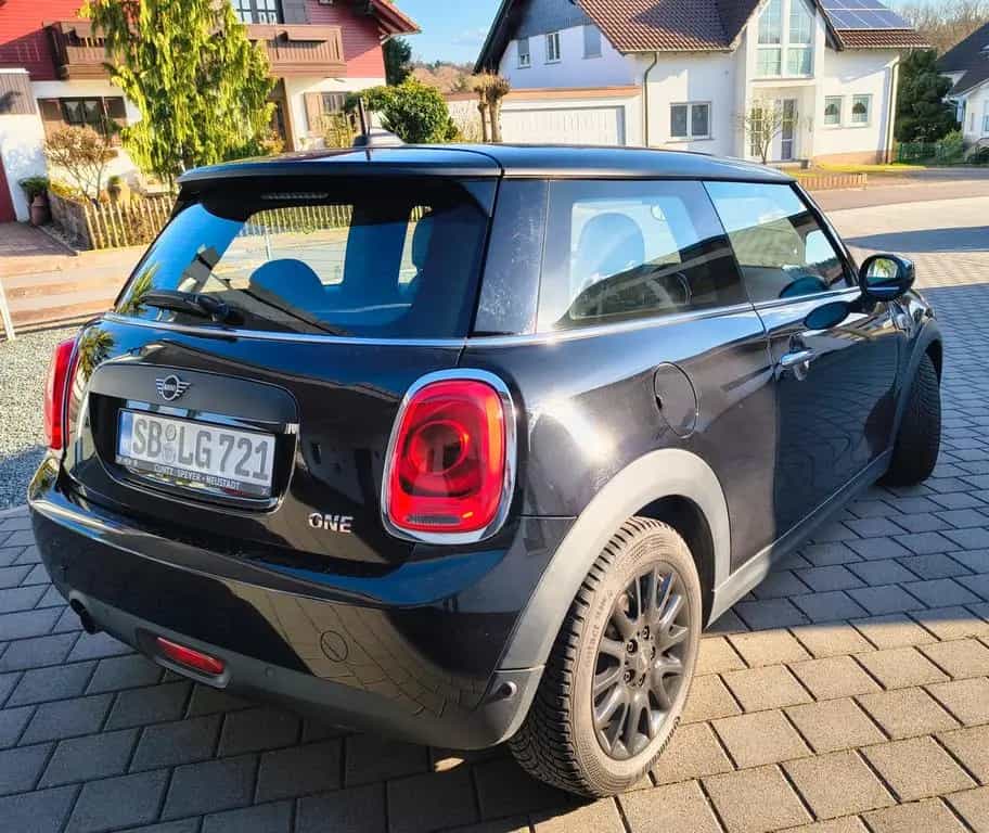 MINI ONE 03/2020-photo-1