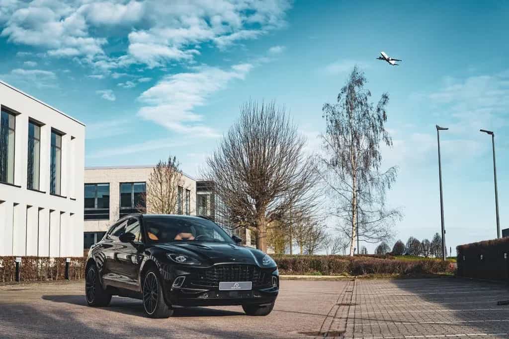 Aston Martin DBX 4.0 V8 03/2022-photo-1