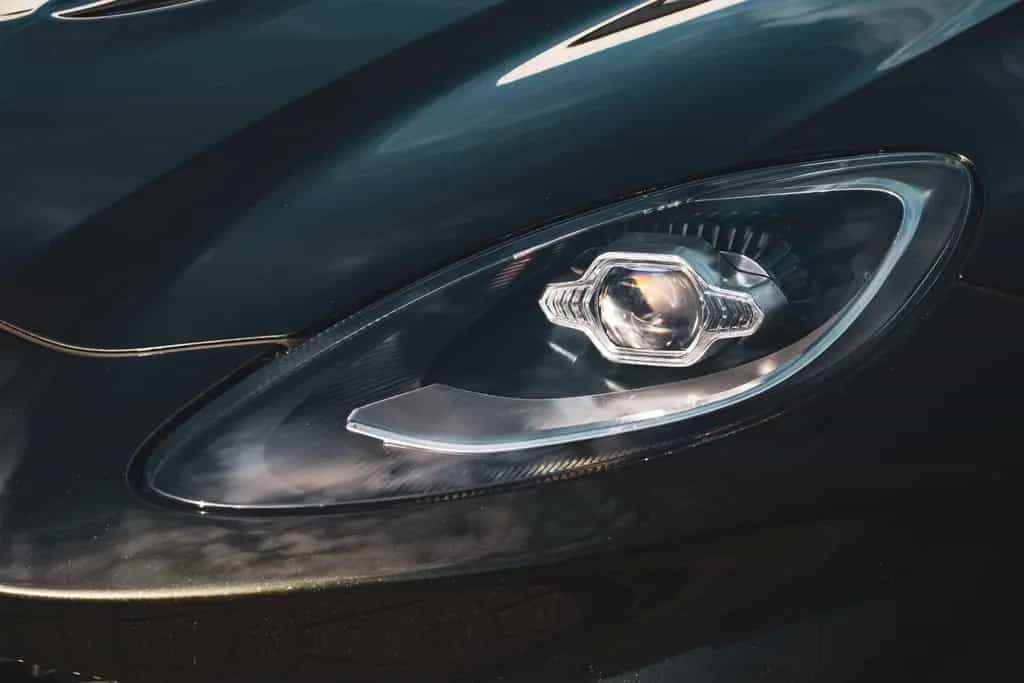 Aston Martin DBX 4.0 V8 03/2022-photo-12