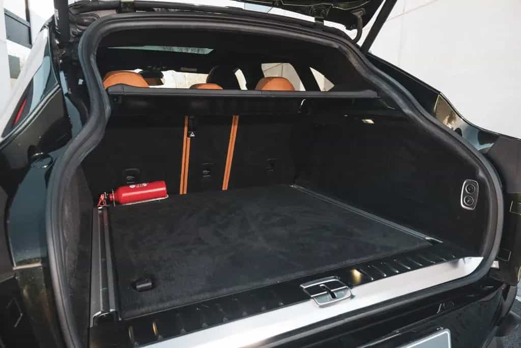 Aston Martin DBX 4.0 V8 03/2022-photo-23