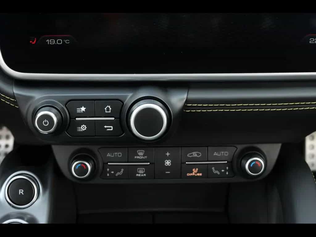 Ferrari GTC4Lusso V12°FRENCH REGI°NEW POWER 12M°PPF°LIFT 05/2018-photo-27