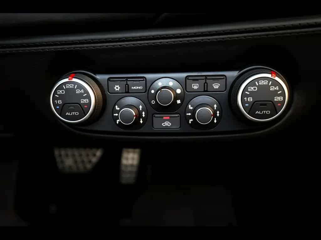 Ferrari 488 Spider °FRENCH REGIST°CARBON°PPF°KAM 2x°LIFT 01/2017-photo-28