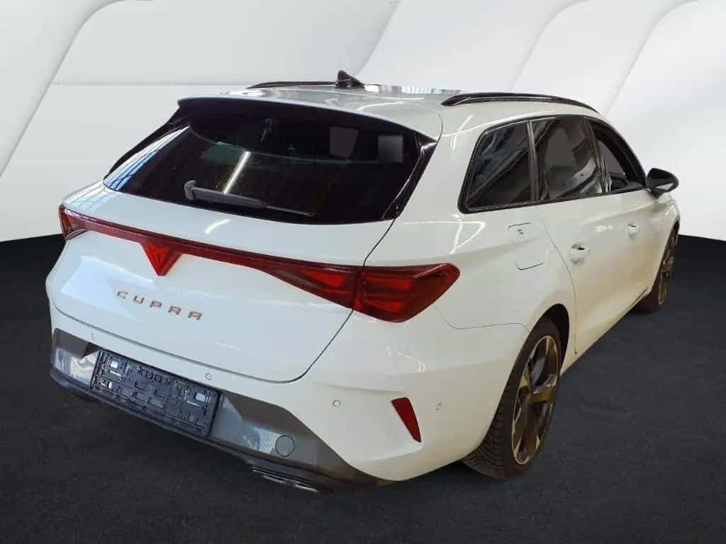 Cupra Leon ST 1.5eTSI DSG PaXL TravelAs EdgePa RFK 06/2025-photo-2
