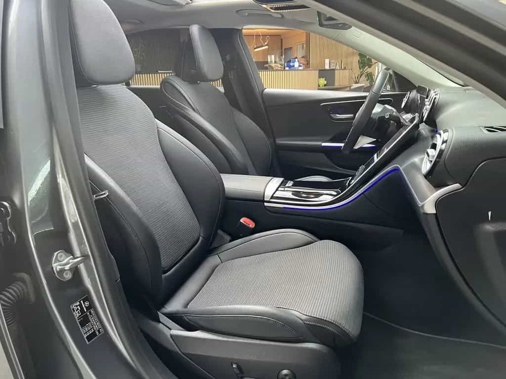 Mercedes-Benz 200 C C200 Avantgarde Pano Night CarPlay Kamera DAB 07/2022-photo-27