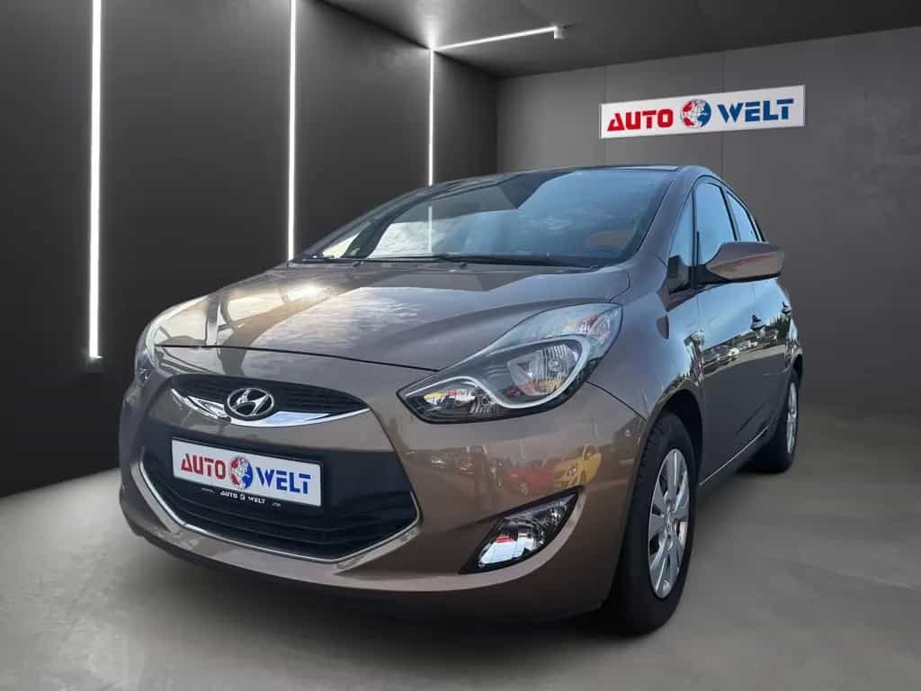 Hyundai ix20 1.6i Automatik FIFA World Cup Sitzheizung 03/2014-photo-0
