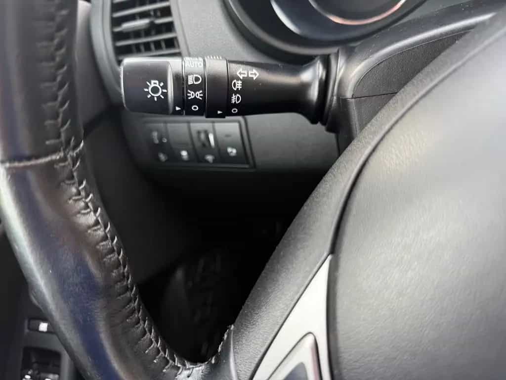 Hyundai ix20 1.6i Automatik FIFA World Cup Sitzheizung 03/2014-photo-20