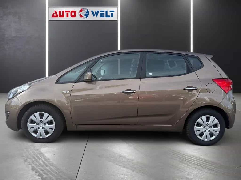 Hyundai ix20 1.6i Automatik FIFA World Cup Sitzheizung 03/2014-photo-5