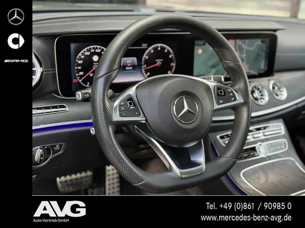 Mercedes-Benz E 200 Coupé AMG Widescr Pano Burm SitzKlima 360° 03/2018-photo-24