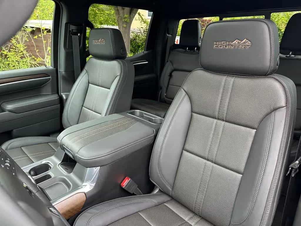 Chevrolet Silverado Crew Cab High Country Midnight Edition null-photo-18