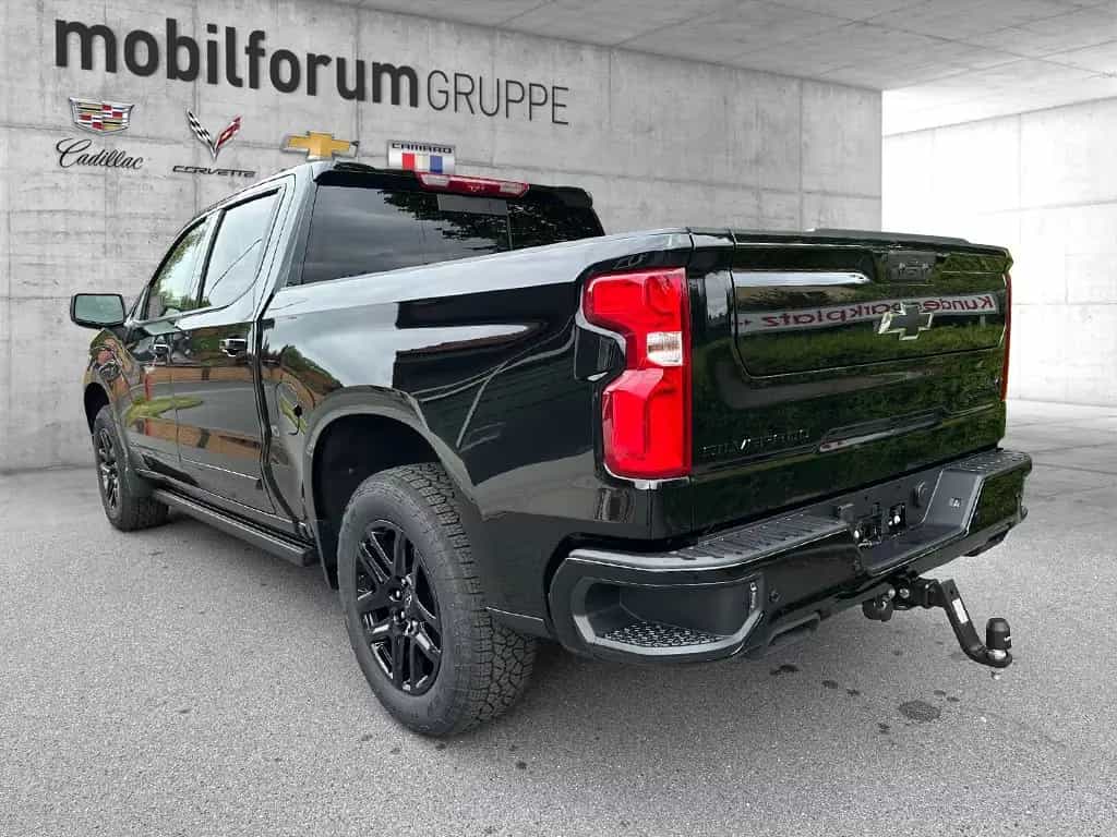 Chevrolet Silverado Crew Cab High Country Midnight Edition null-photo-2