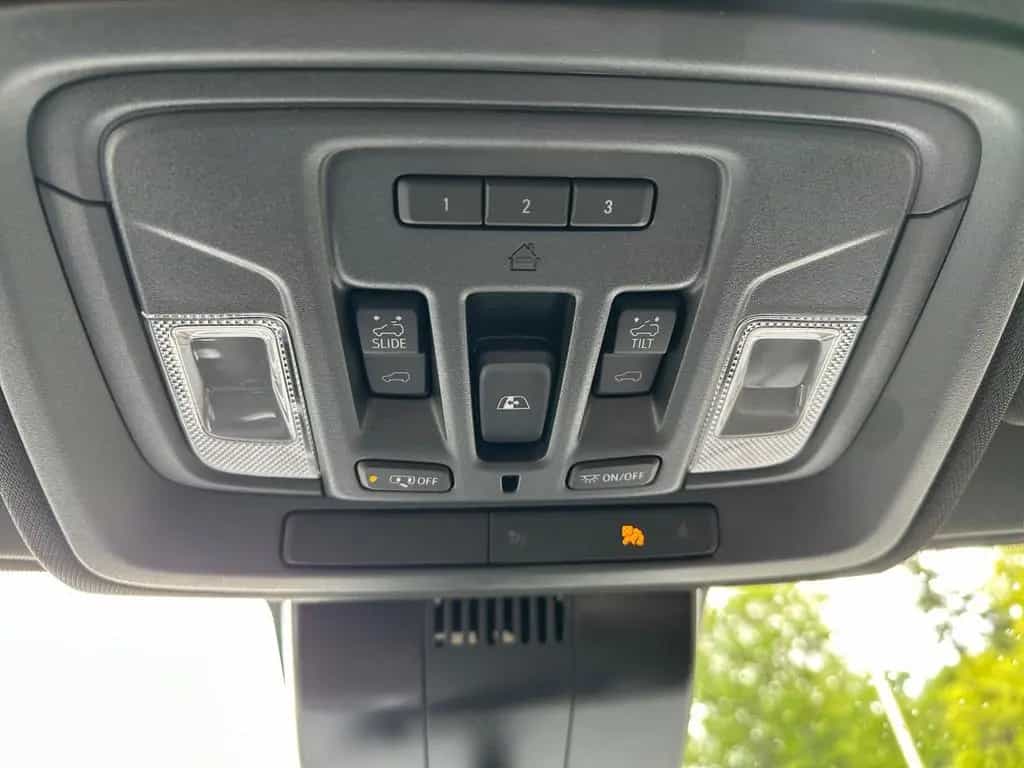 Chevrolet Silverado Crew Cab High Country Midnight Edition null-photo-29