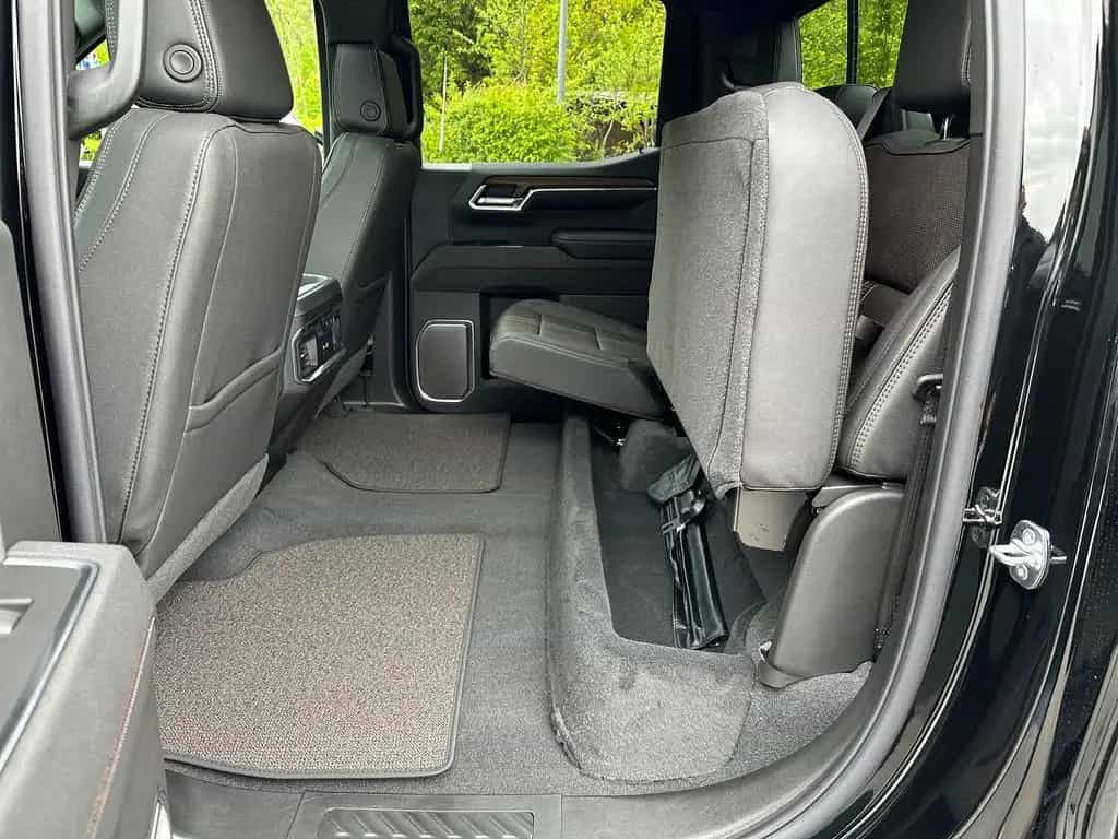 Chevrolet Silverado Crew Cab High Country Midnight Edition null-photo-30
