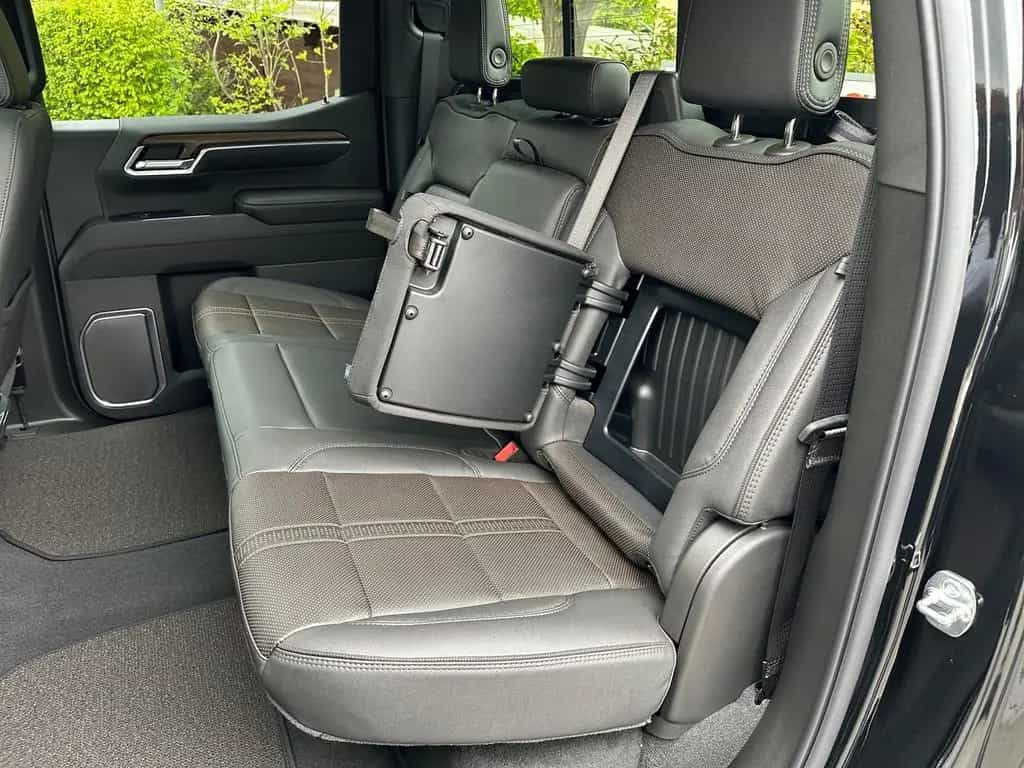 Chevrolet Silverado Crew Cab High Country Midnight Edition null-photo-31
