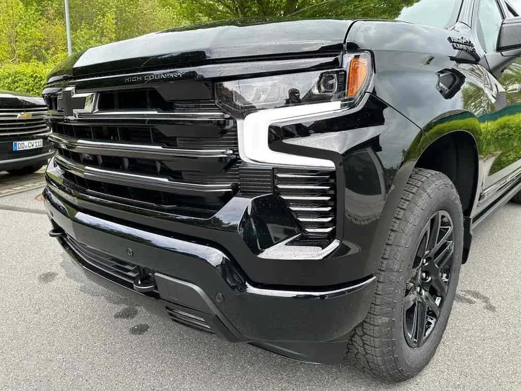 Chevrolet Silverado Crew Cab High Country Midnight Edition null-photo-38