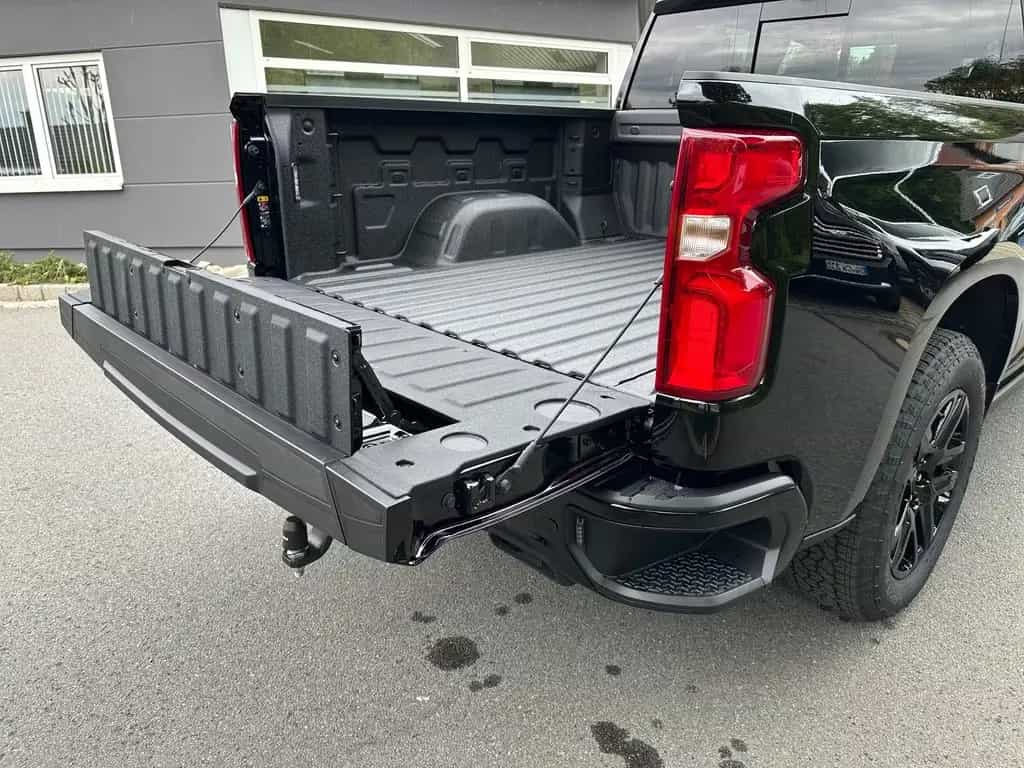 Chevrolet Silverado Crew Cab High Country Midnight Edition null-photo-5