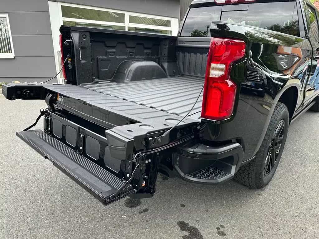 Chevrolet Silverado Crew Cab High Country Midnight Edition null-photo-6
