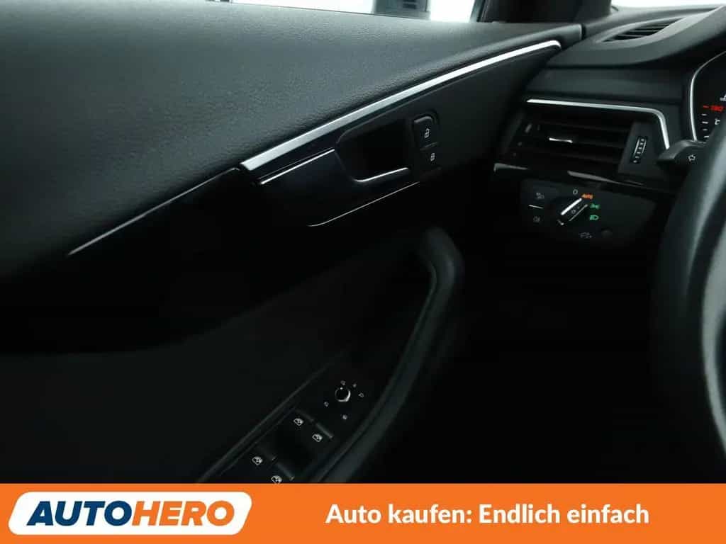 Audi A4 2.0 TFSI ultra Sport S-Line Aut.*NAV*TEMP*CAM 07/2018-photo-24