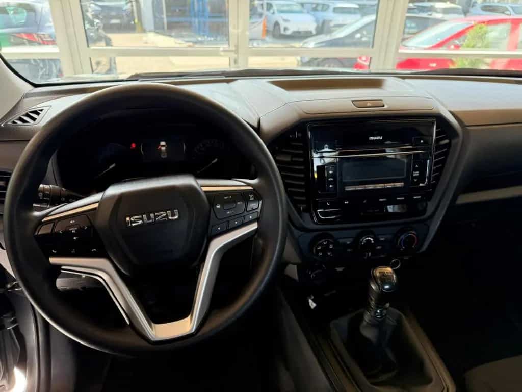 Isuzu D-Max Space Cab 4WD L **neue Räder** 10/2022-photo-10