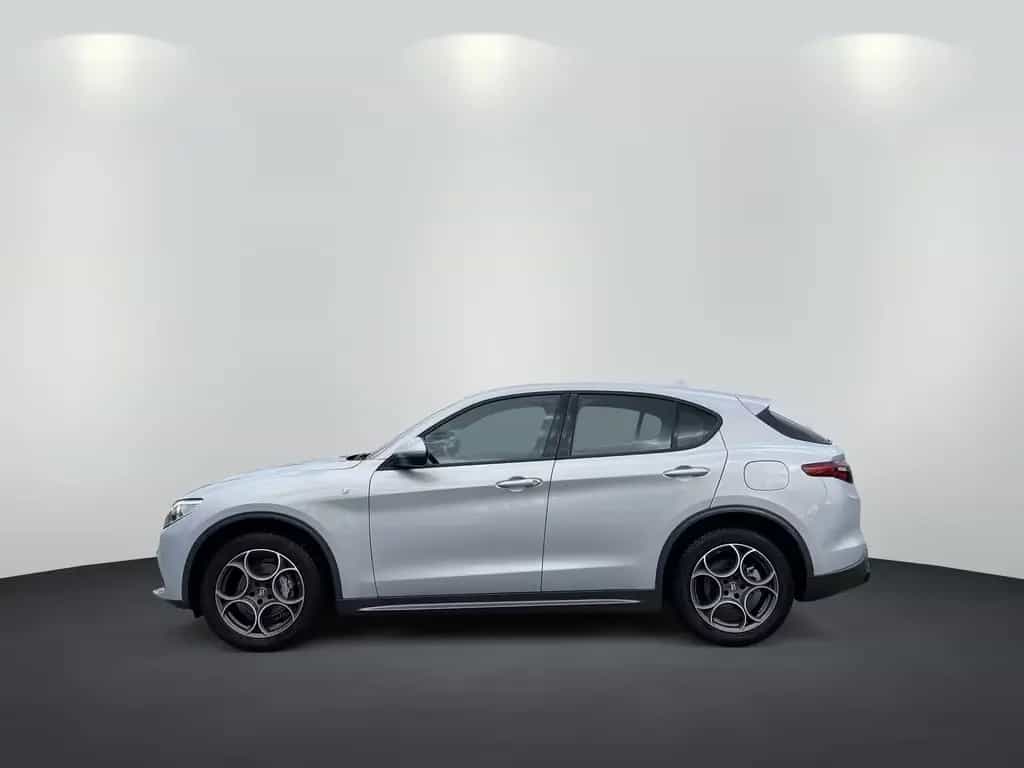 Alfa Romeo Stelvio 2.0Turbo 16V 4WD BI-XEN / NAVI / W-PAKET 01/2023-photo-3