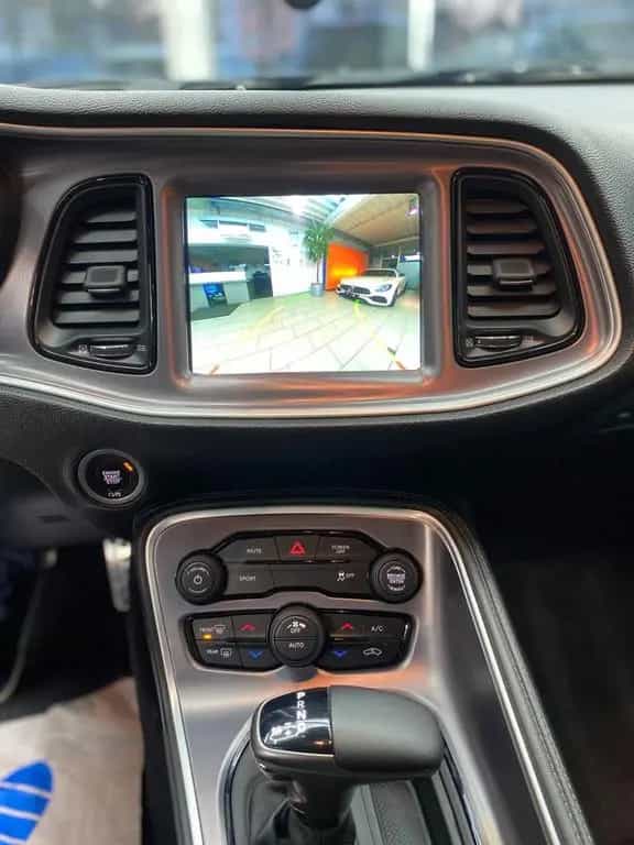 Dodge Challenger 3,6L V6 1.Hd Automatik Navi RueFaKa T 01/2020-photo-11