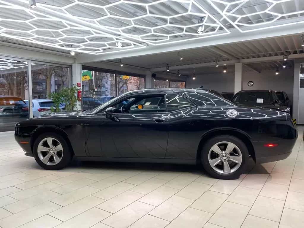 Dodge Challenger 3,6L V6 1.Hd Automatik Navi RueFaKa T 01/2020-photo-3