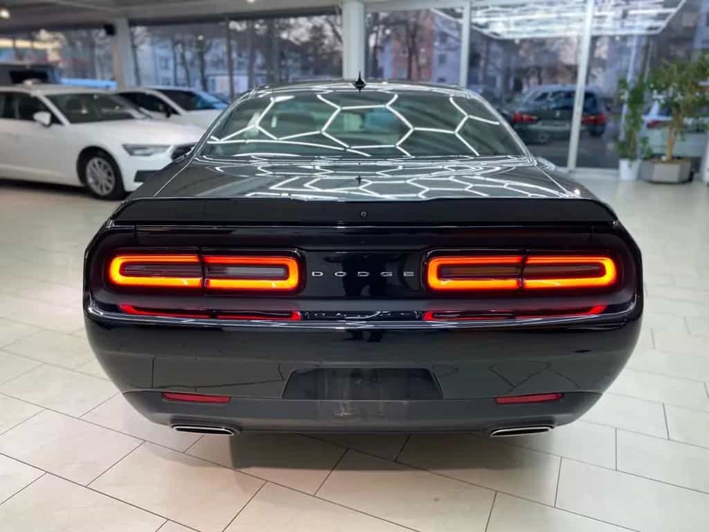 Dodge Challenger 3,6L V6 1.Hd Automatik Navi RueFaKa T 01/2020-photo-5