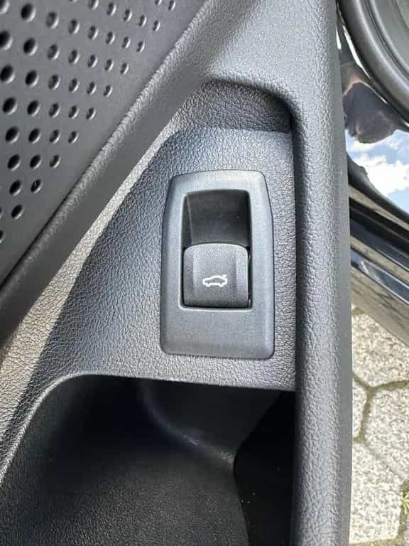BMW 320 d Touring M-Sport NAV+LED+ACC+SHZ+VCOCKPIT+PP 02/2023-photo-16
