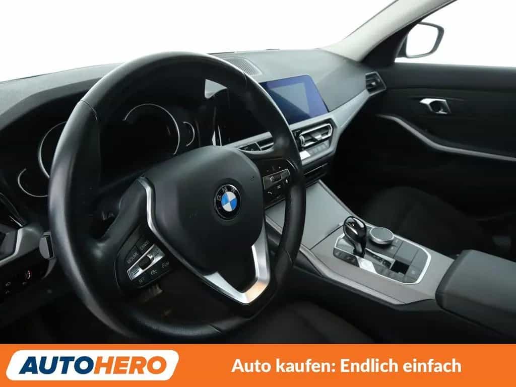 BMW 320 d Advantage Aut*NAVI*LED*TEMPO*CAM*PDC* 12/2019-photo-10