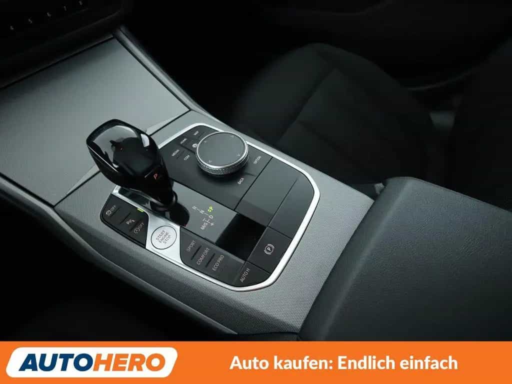 BMW 320 d Advantage Aut*NAVI*LED*TEMPO*CAM*PDC* 12/2019-photo-24