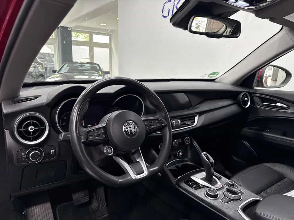 Alfa Romeo Stelvio Super Q4 AWD*ACC*Bi-Xenon*Memory*Kamera* 10/2021-photo-4