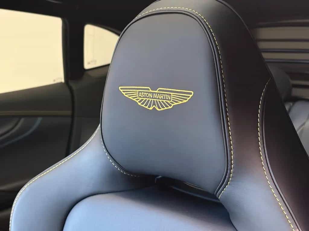 Aston Martin DBX 707 - Ion Blue - Full Carbon - B&W Sound null-photo-14