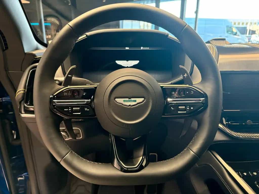Aston Martin DBX 707 - Ion Blue - Full Carbon - B&W Sound null-photo-9