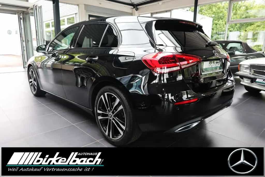 Mercedes-Benz A 180 Edition 19 Night LED MBUX Ambiente 11/2019-photo-1