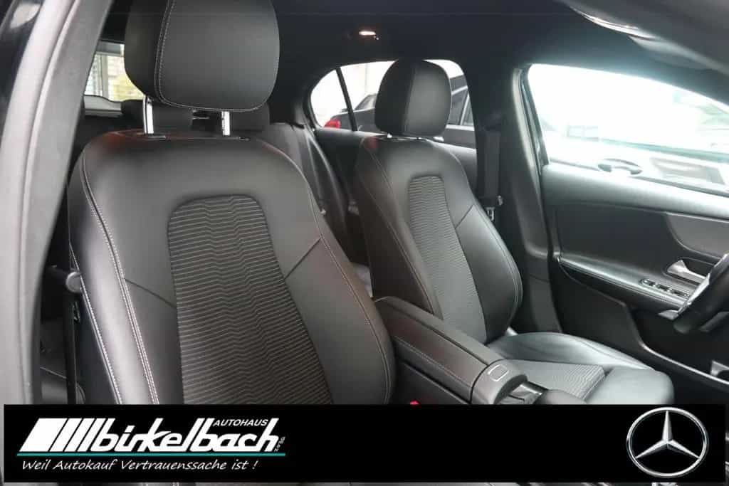 Mercedes-Benz A 180 Edition 19 Night LED MBUX Ambiente 11/2019-photo-10