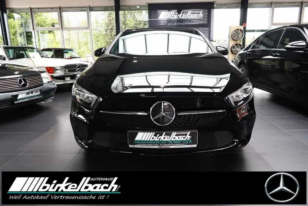 Mercedes-Benz A 180 Edition 19 Night LED MBUX Ambiente 11/2019-photo-14