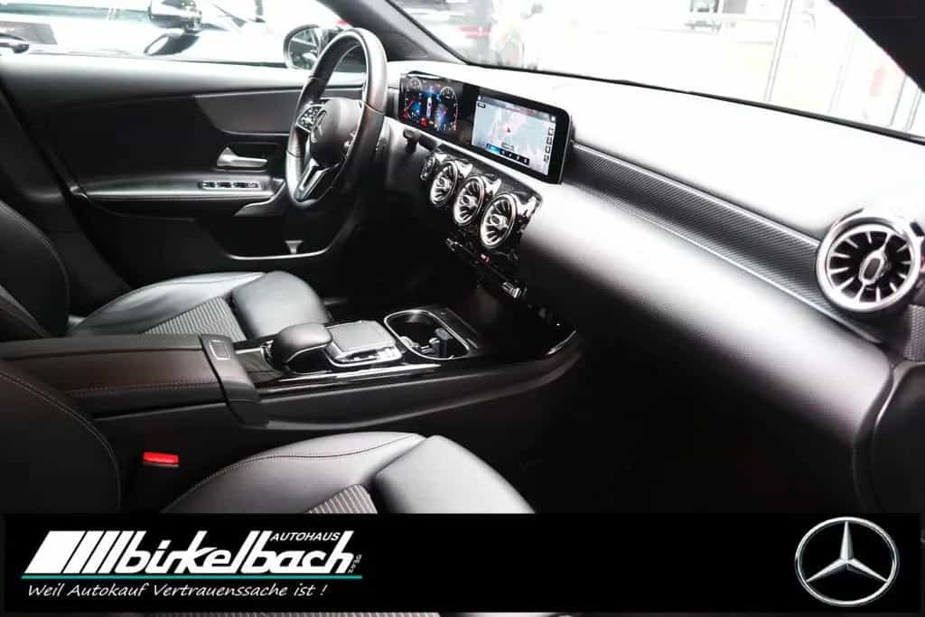 Mercedes-Benz A 180 Edition 19 Night LED MBUX Ambiente 11/2019-photo-4